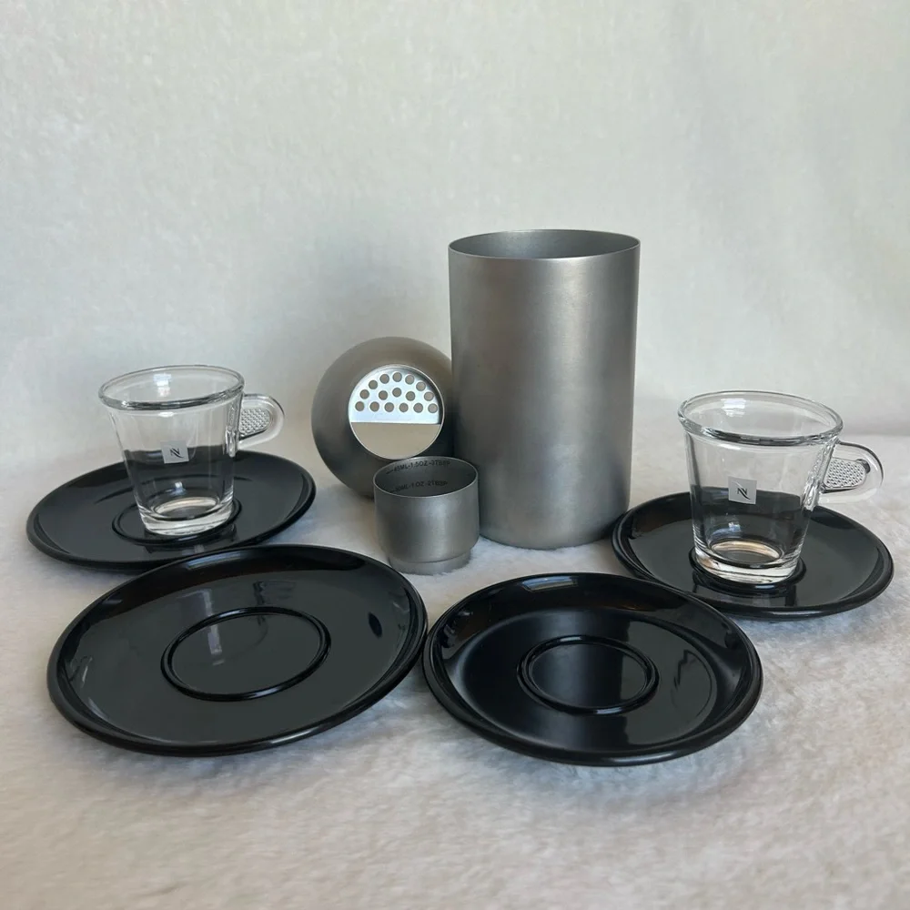 Nespresso Bundle - Picture 2 of 10